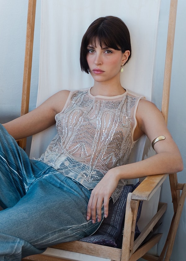 Dizinin yapım ekibi, üçüncü bölüm için hazırlıkları sürdürüyor ve yeni sürprizlerin yolda olduğu konuşuluyor. Kısa süre önce de kadroya yeni bir isim daha katıldı.