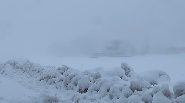 Bingöl’ün Karlıova ilçesinin ismi, yılın büyük bölümünde karlı olan geniş ovalarından alıyor.