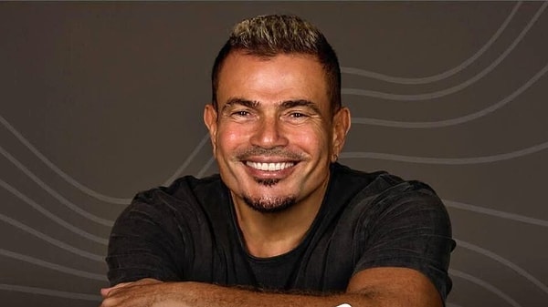 Mısır'ın Port Said şehrinde doğan Amr Diab, sadece bir şarkıcı değil, aynı zamanda Arap pop müziğini Batı ritimleriyle harmanlayarak "Mediterranean Music" (Akdeniz Müziği) türünü dünyaya tanıtan bir vizyoner.