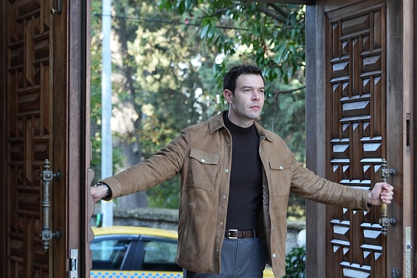 Dizide köklü ve varlıklı Aldur ailesinin veliahtı olan Erkan’a hayat veren Aytaç Şaşmaz ise Sevdiğim Sensin'le ilgili şu açıklamalarda bulundu: