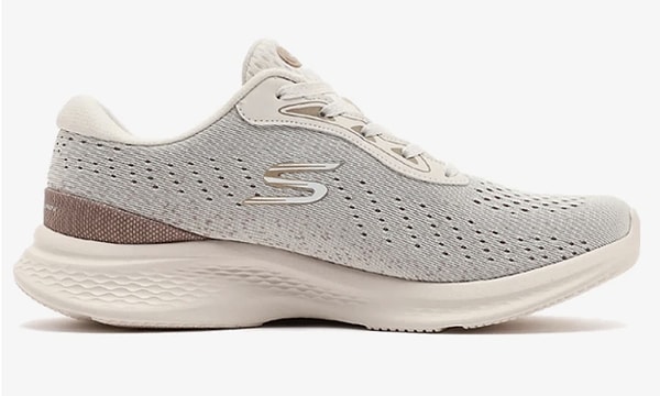 Bulutların üzerinde yürüme hissini her adımda yaşayın; sportif şıklığınızı konforla tamamlayın!