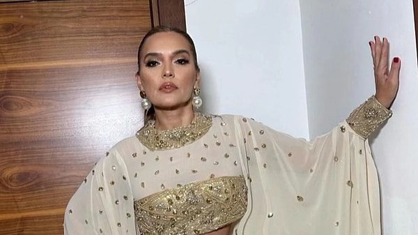 Demet Akalın ise her sezon Survivor’ı ilgiyle takip eden isimlerden.