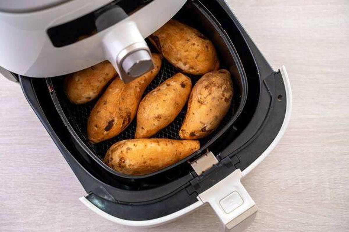 Airfryer İçi Nasıl Temizlenir? Basit Airfryer Temizliği - Onedio