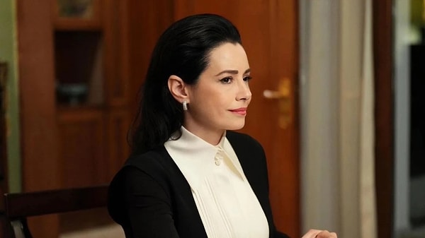 Özgü Namal, 76. Berlin Film Festivali’nde “Sarı Zarflar” filmiyle En İyi Oyuncu kategorisinde aday gösterildi.