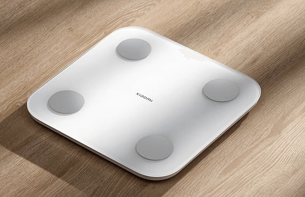 Sağlıklı yaşam yolculuğunuzda en bilinçli rehberiniz olacak bu baskül, minimalist tasarımıyla da banyonuza çok yakışacak.