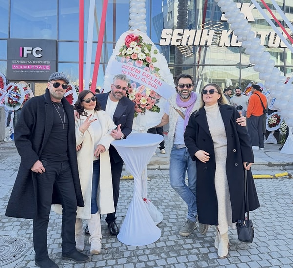 Ve hazırsanız beşinin birden son haline beraber tanıklık edelim!