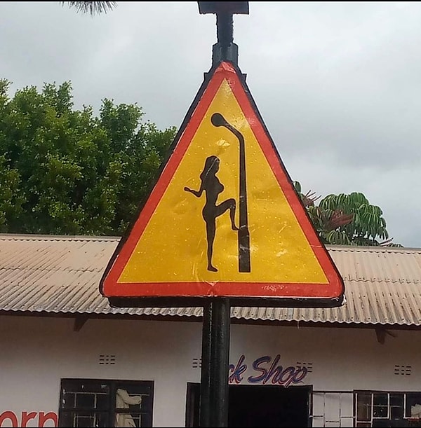 Avrupa'da da çeşitli noktalarda bu tabela kullanılıyor.