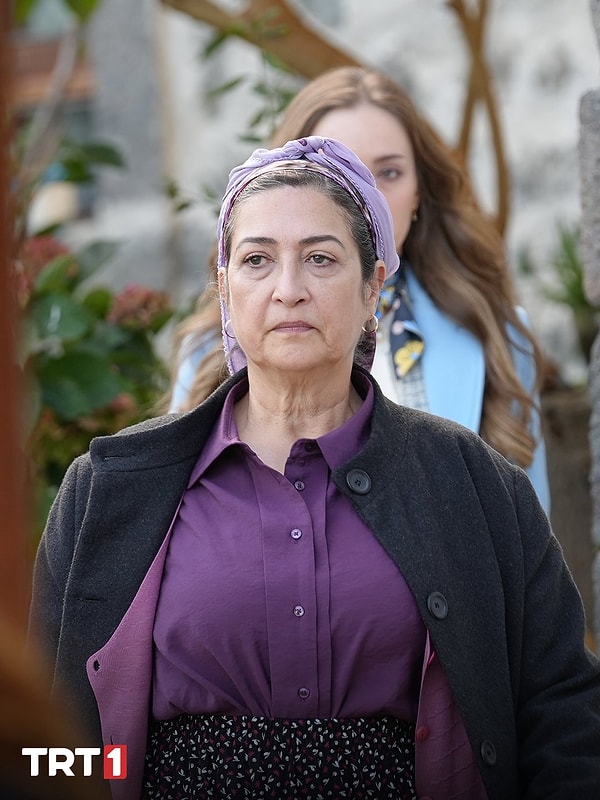 Taşacak Bu Deniz'in Şükriye'si Ulviye Karaca, diziden neden ayrıldığını İstanbul Stüdyosu adlı programda açıkladı.