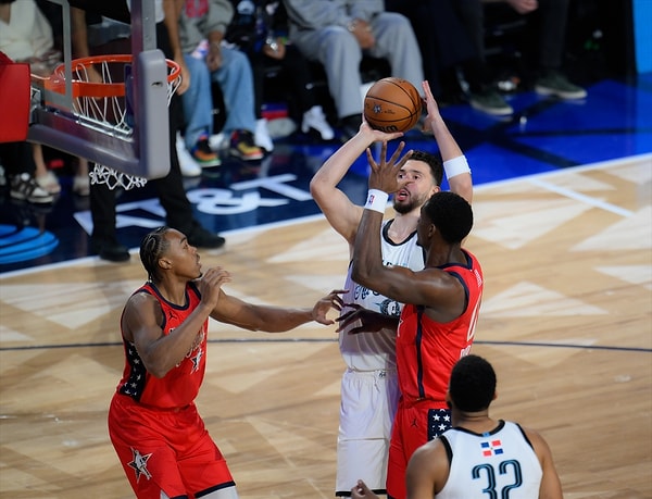 Los Angeles Clippers'ın evi Intuit Home'da gerçekleştirilen NBA organizasyonunun son gününde, mini turnuva olarak düzenlenen All-Star maçları oynandı.