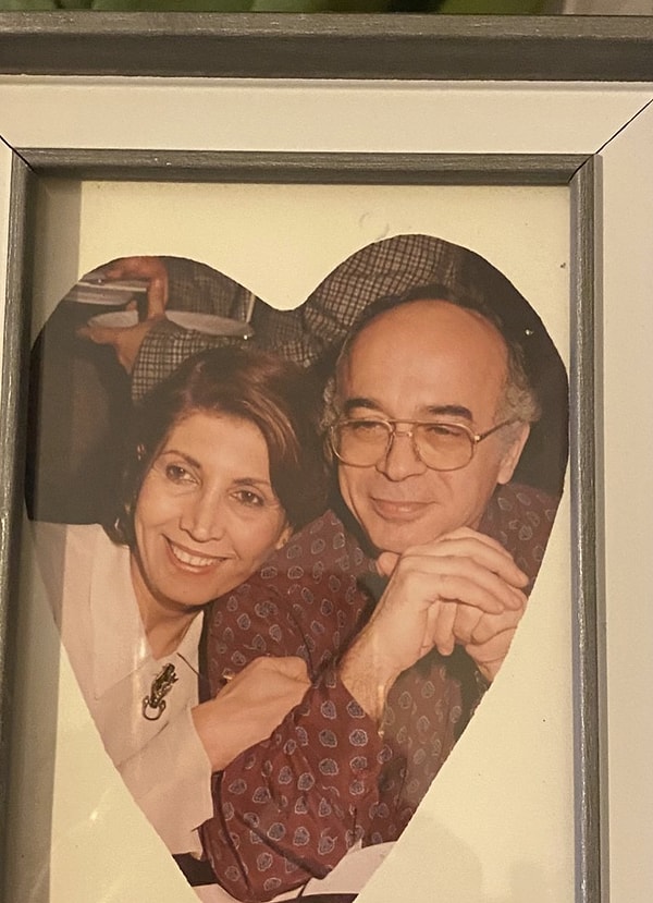 Yıldırımlar, paylaşımında babasının gazeteciliğe ve futbolculuğa olan tutkusunu, Nazım Hikmet şiirlerini ezbere okuyan entelektüel yönünü ve doğru bildiğinden vazgeçmeyen duruşunu vurguladı.