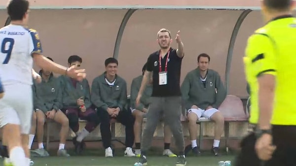 Emre Özcan'ın takımı yarı finale çıkmıştı.