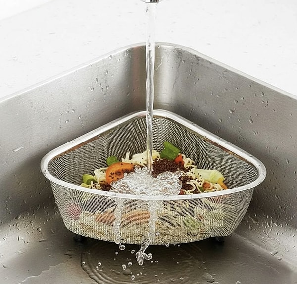 Mutfakta profesyonel bir dokunuş; meyve ve sebzelerinizi yıkarken şıklığı ve hijyeni birleştirin!