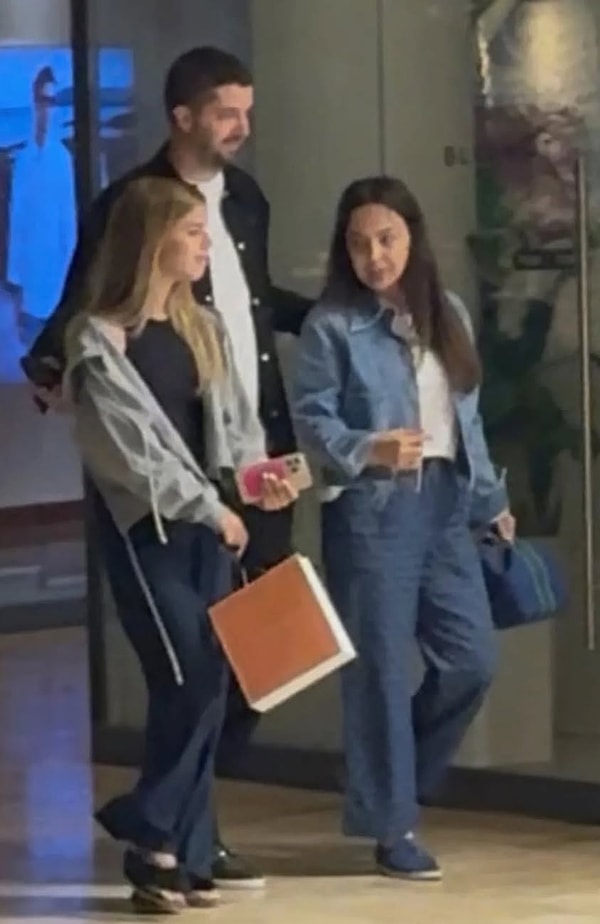 Türkiye’de güçlü kadın sesi denince akla gelen ilk isimlerden biri hiç kuşkusuz Ebru Gündeş.