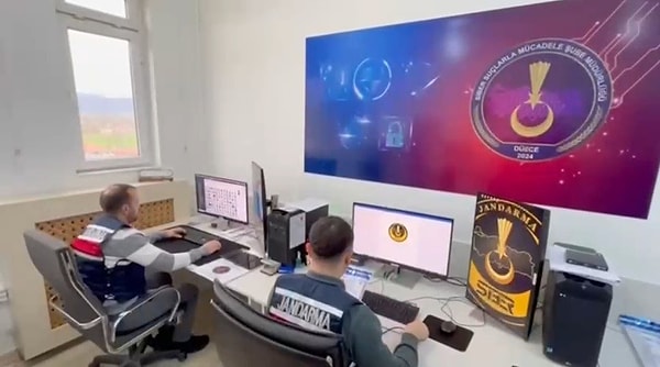 Düzce Cumhuriyet Başsavcılığı yapılan bir ihbar üzerine soruşturma başlattı ve yapay zeka ile gerçekleştirilen dolandırıcılık ortaya çıkarıldı.