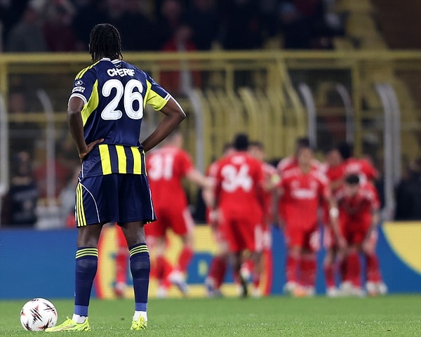 Gelen şok gollerle Fenerbahçe geriye düştü.
