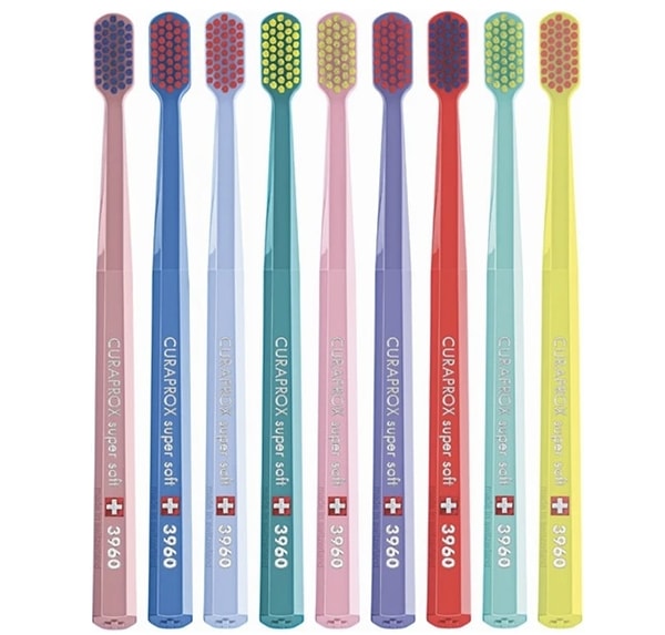 2. Hassas Ruhlar (Ve Diş Etleri) İçin: Curaprox 3960 Super Soft Diş Fırçası