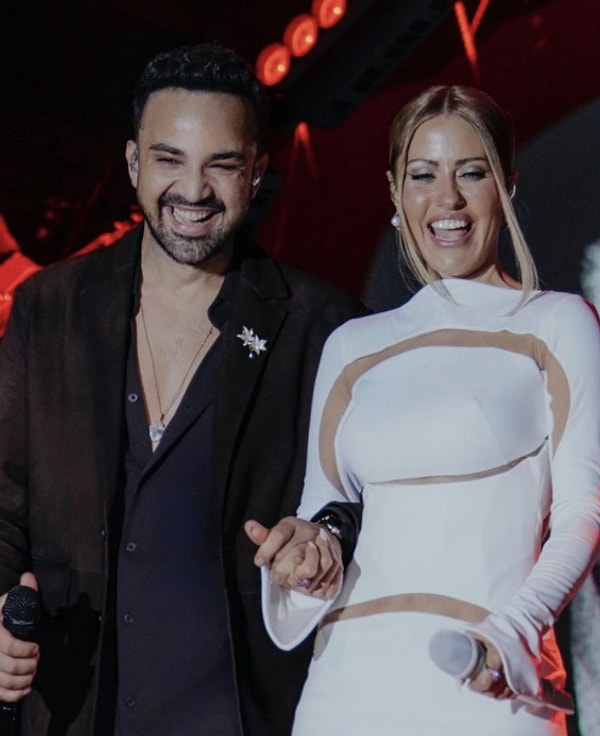 Türk pop müziğinin son yıllardaki en sevilen isimlerinden biri olan Derya Uluğ, “Okyanus”, “Canavar”, “Cansın”, “Yansıma” ve “Hadi Çal” gibi hitleriyle listeleri altüst etmeyi başarmıştı.