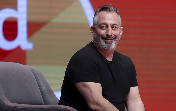 Şarkıcılığının yanı sıra sosyal medyadaki aktif paylaşımları ve dobra tavırlarıyla da bilinen Baçeoğlu, Cem Yılmaz'la bir anısını paylaştı.