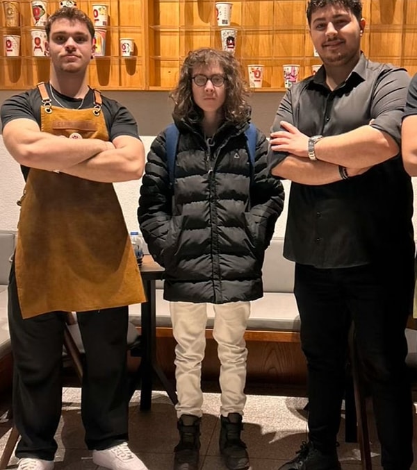 Şimdilerde 17 yaşında olan Filozof Atakan’ın son hali, onu yıllar önce tanıyanları şaşırttı.