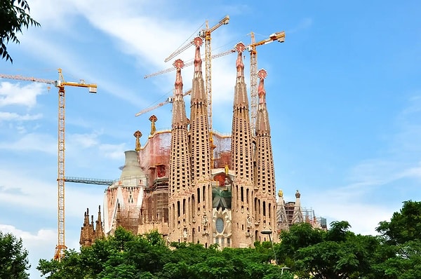 Gaudi'nin şaheseri en yüksek seviyesine ulaştı.