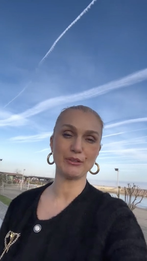 Sosyal medyada yaptığı açıklamalarla zaman zaman kamuoyunun dikkatini çeken Tuğba Özay, bu kez Ordu’dan paylaştığı görüntülerle gündeme geldi.