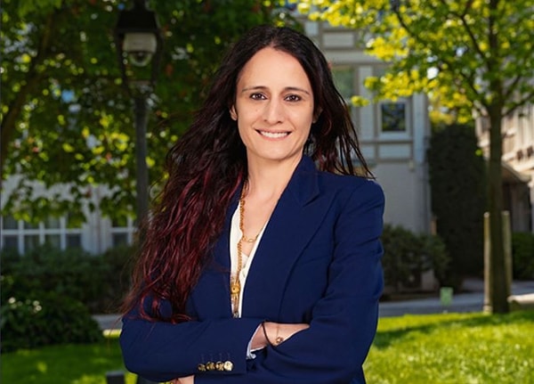 Sahip olduğu servet, sosyal sorumluluk çalışmaları ve miras konularıyla geçmiş dönemde de gündeme gelen İpek Kıraç'ı tanırsınız.