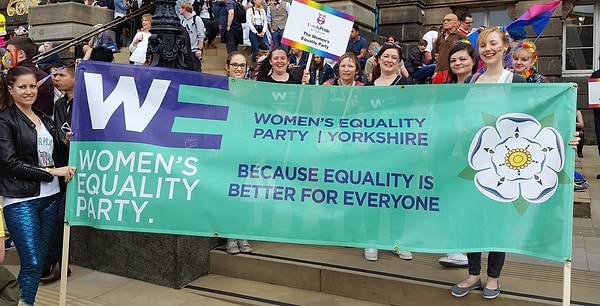 2. Ailesi siyasetle iç içe olan bir aile. Özellikle de annesi.