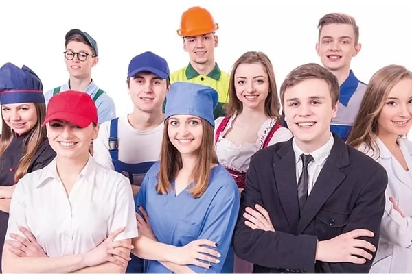 Noteri pilotluk ve yazılım mühendisliği takip ediyor.