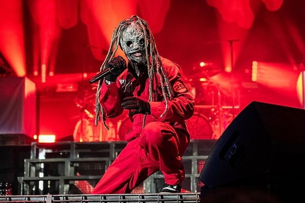 3. Slipknot'un seyirciye eşya fırlatmasına bazı salonlar izin vermiyor. 🙄