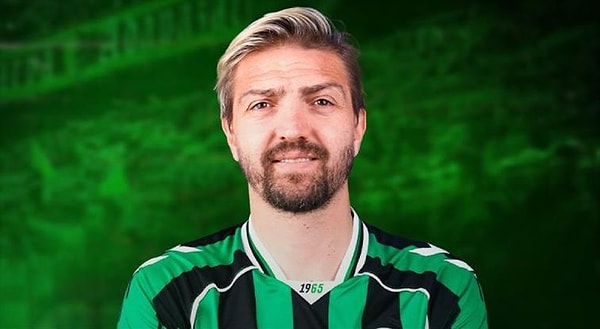 Kariyerinde Galatasaray, Fenerbahçe, Beşiktaş gibi takımlarda oynayan Caner Erkin’in son adresi Sakaryaspor olmuştu.