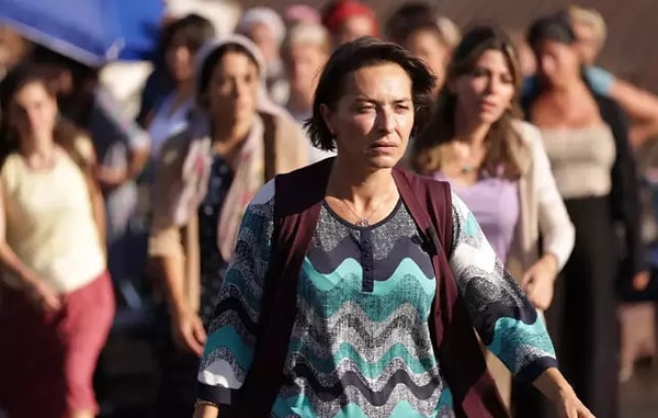 Başarılı oyuncuyu son olarak Kirli Sepeti dizisinde izledik.