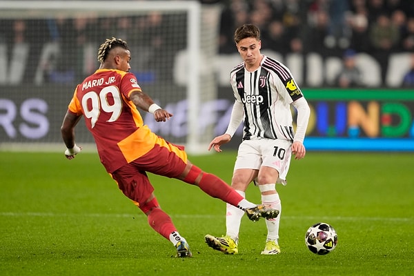 Galatasaray, 5-2 kazandığı ilk maçın rövanşında Juventus'a uzatmada 3-2 mağlup oldu ve son 16 turuna yazdırdı.