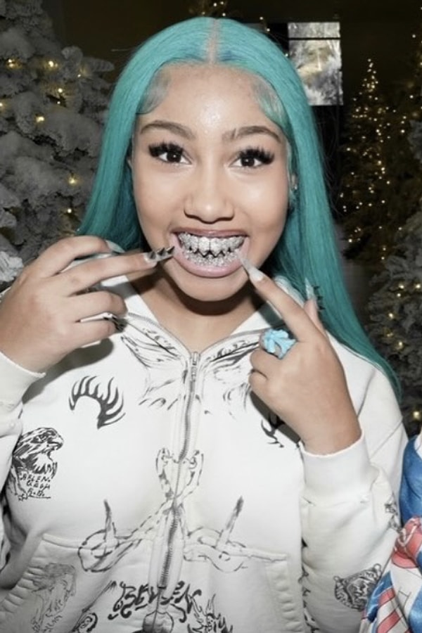 Magazin dünyasının en sansasyonel çiftlerinden biri olarak hafızalara kazınan Kim Kardashian ve Kanye West, boşanmış olsalar da özel hayatları ve çocuklarıyla gündemden hiç düşmüyor.