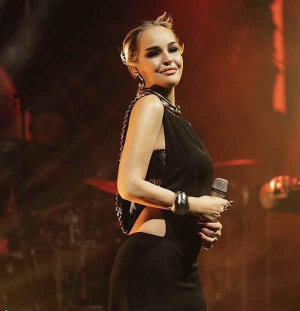 Pop müziğin sevilen isimlerinden Bengü, özel hayatıyla bir kez daha gündemde.