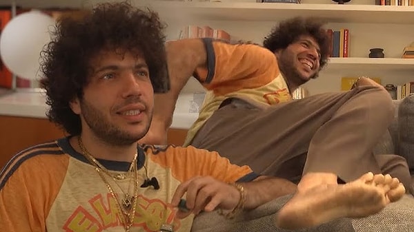 Selena Gomez ile Benny Blanco’nun ilişkisi hem birbirlerine olan aşkları hem de sıra dışı açıklamalarıyla gündemde kalmaya devam ediyor.