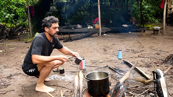 Survivor'ın favori isimlerinden Bayhan, adada yaptığı pilavlarla nam salmıştı.