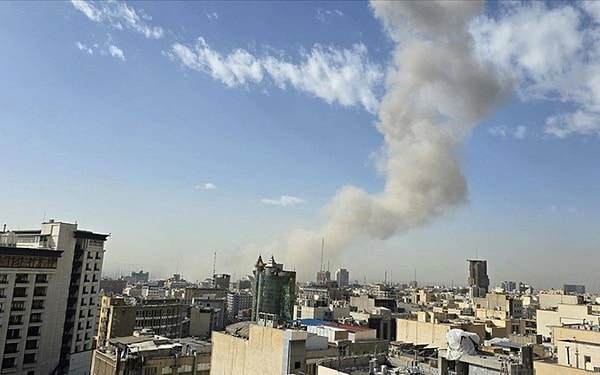 İran'dan gelen saldırıyı İsrail duyurdu.