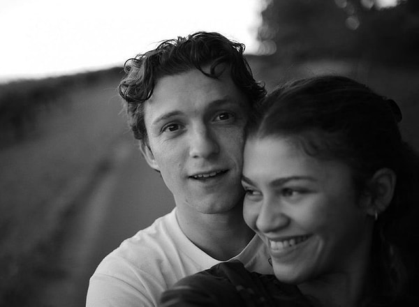 Hollywood’un en gözde çiftlerinden Tom Holland ve Zendaya, hem kariyerleri hem de ilişkileriyle uzun süredir dünya gündeminden düşmüyor.