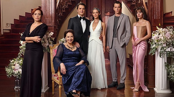 Nahid Sırrı Örik’in aynı adlı romanından uyarlanan Kıskanmak başladığından bu yana merakla takip ediliyor.