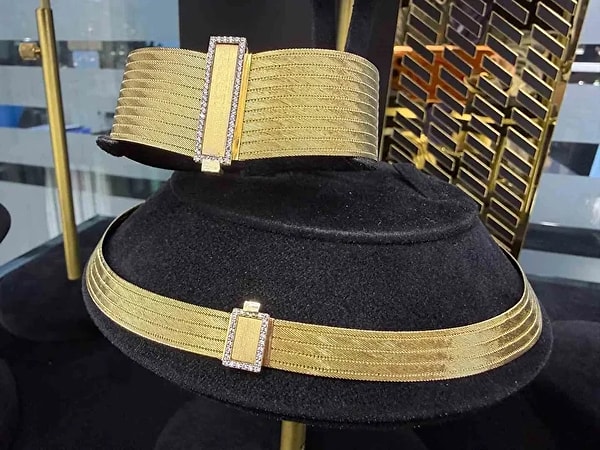 Fiyatı lüks otomobillerle yarışıyor.