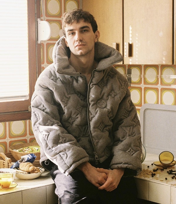 YouTube Türkiye’nin altın çağını bilenler için Berkcan Güven ismi bambaşka bir yerde durur.