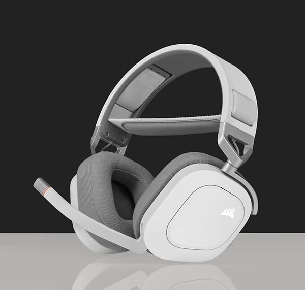 Oyunun içinde hissedin: Corsair HS80 RGB kablosuz oyuncu kulaklığı indirimde!