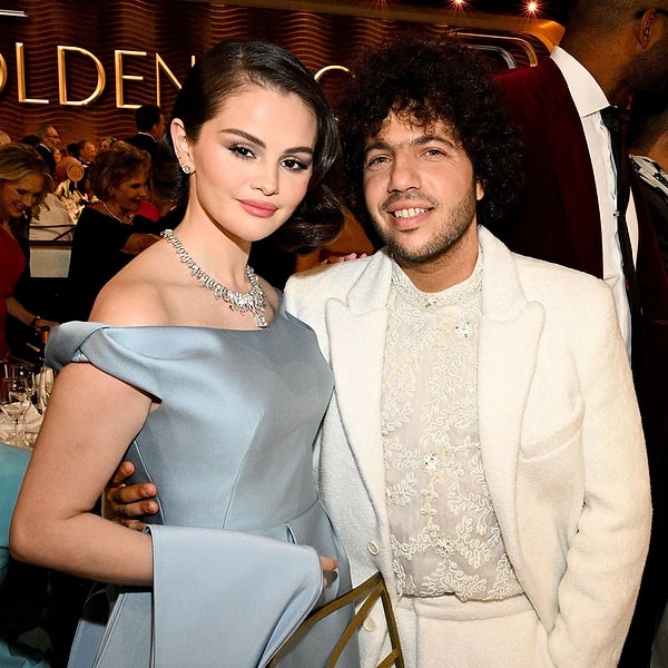Hollywood’un en çok konuşulan, en çok da “yakıştırılmayan” çiftlerinin başında hiç şüphesiz Selena Gomez ve Benny Blanco geliyor.