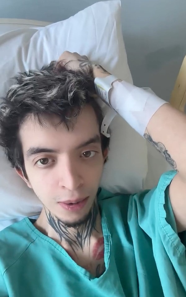 Sosyal medyada yıllar önce viral olan videolarıyla tanınan Onurcan Güzel, nam-ı diğer Tablet Reis, bu kez geçirdiği estetik operasyonlar ve yaptığı dikkat çeken açıklamalarla yeniden gündemde.