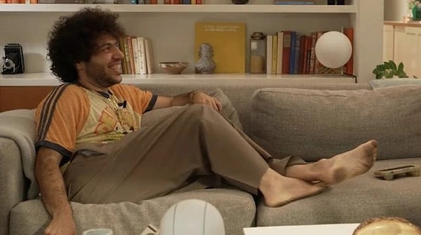 Selena Gomez’in geçtiğimiz eylül ayında evlendiği müzik yapımcısı Benny Blanco, son günlerde hijyen tartışmalarıyla magazin gündeminin merkezine oturmuş durumda.