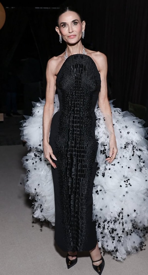 Hollywood’un efsane isimlerinden Demi Moore, son dönemde özellikle fiziksel değişimi ve oldukça zayıf görüntüsüyle sık sık gündeme geliyor.