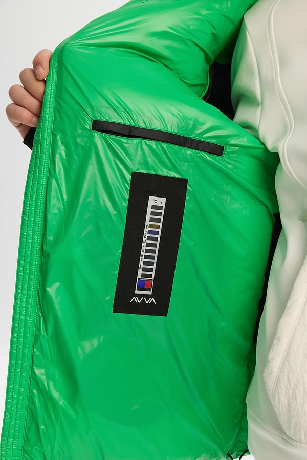 Ekstrem Soğuklara Karşı %100 Kaz Tüyü ve Akıllı Polimer Mimarisi