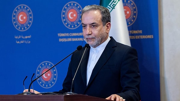 Iran's Foreign Minister Arakçi also evaluated the agenda for the American press.