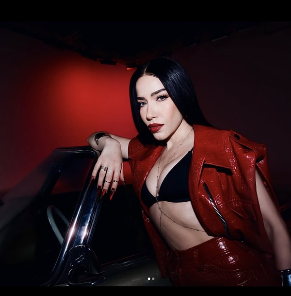 Türk pop müziğinde beklenmedik bir tartışma patlak verdi.