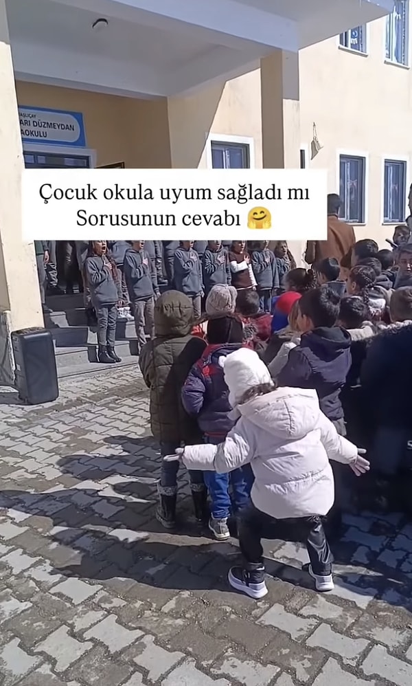 "Kabe’de Hacılar" ilahisiyle dans eden minik öğrenci gündem oldu.